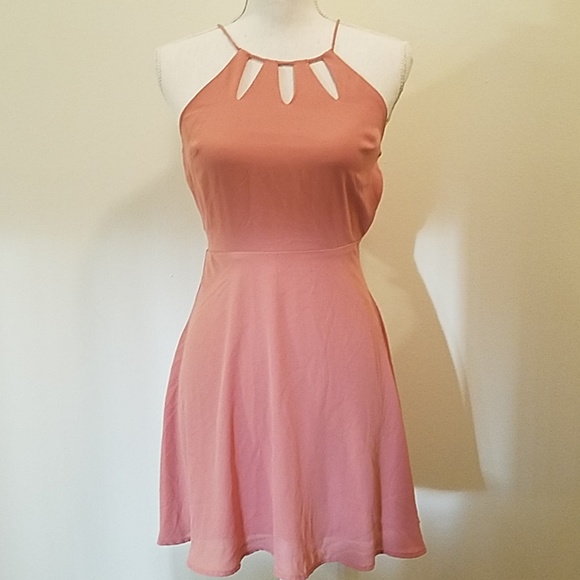 Express Dresses & Skirts - Express light pink dress